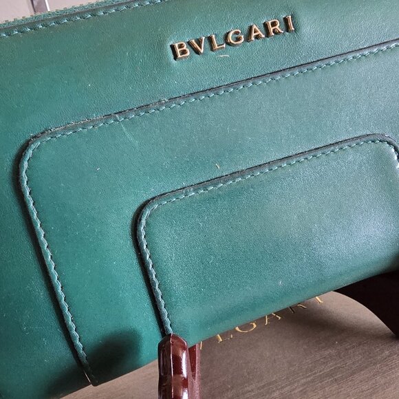 Bvlgari Green Leather Serpenti Forever Zip Around Wallet ~ EUC w/Original Box - Picture 2 of 8